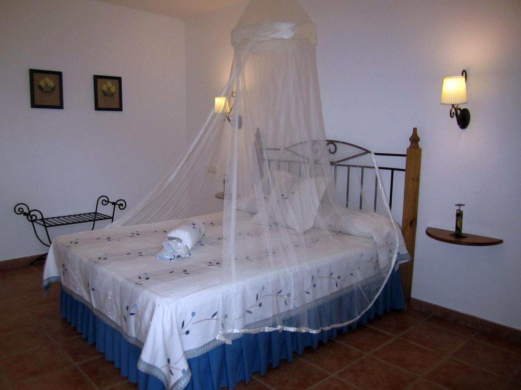 Posada El Camino Almonaster ألموناستير لا ريال المظهر الخارجي الصورة